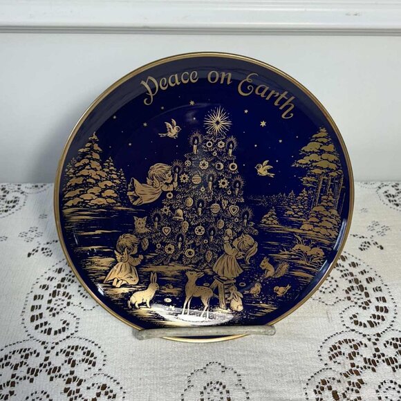 Vintage Peace on Earth 1974 Christmas Plate - Picture 4 of 9